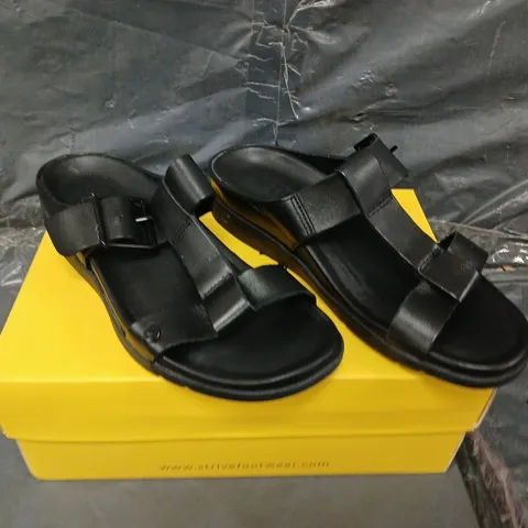 BOXED PAIR OF STRIVE SANTORINI SANDALS - UK SIZE 7