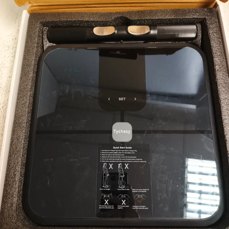BOXED TYCHESY PROFESSIONAL BODY FAT SCALE