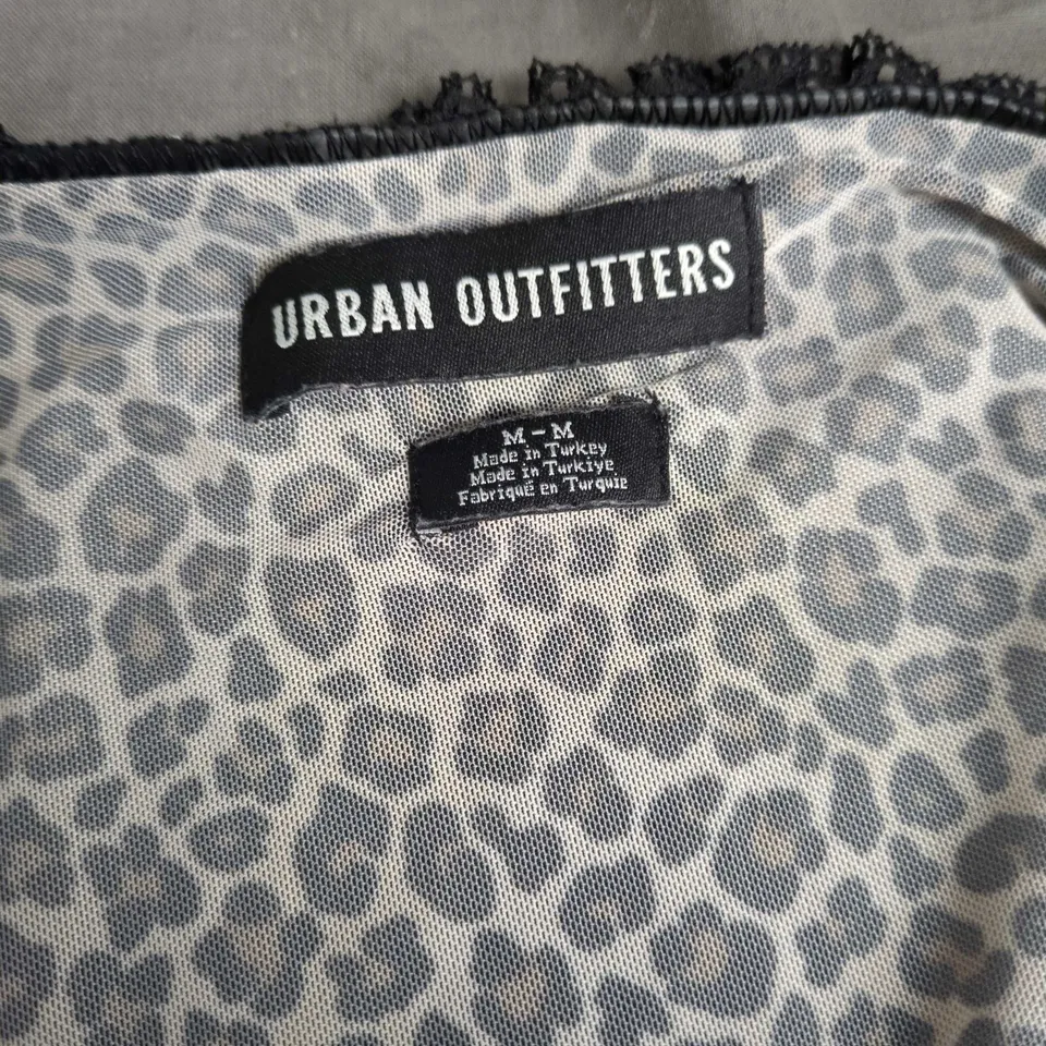 URBAN OUTFITTERS LEOPARD PRINT LACE-TRIM CAMISOLE TOP – UK SIZE M