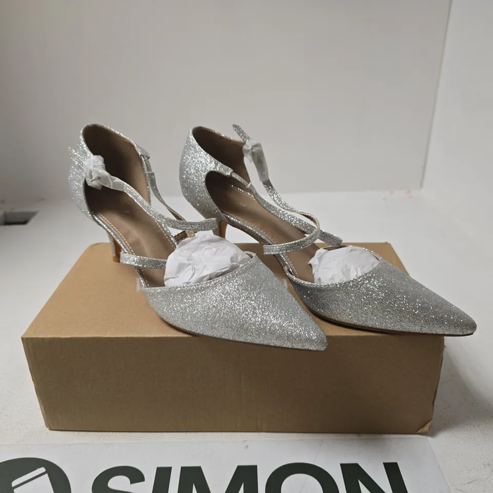 WHERES THAT FROM WOMENS GLITTER SHOES UK 7 BOXED