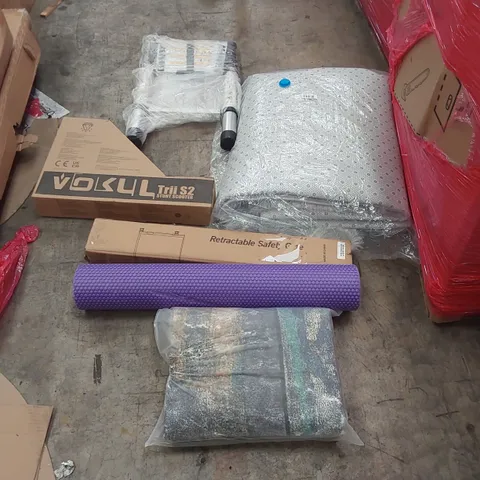 PALLET OF ASSORTED ITEMS INCLUDING: STUNT SCOOTER, FULL SIZE FOOD PROCESSOR, RUGS, TELESCOPIC LADDER, RETRACTABLE SAFETY GATE, FOAM ROLLER ECT