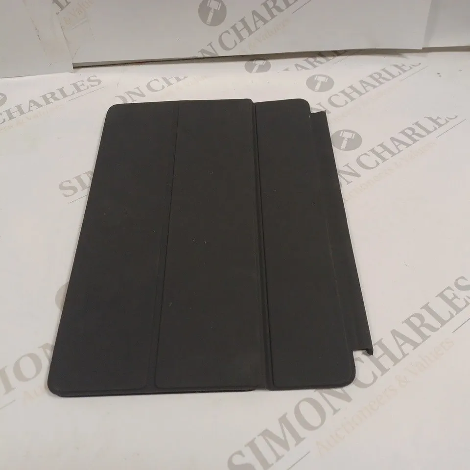 APPLE IPAD A1829 KEYBOARD CASE