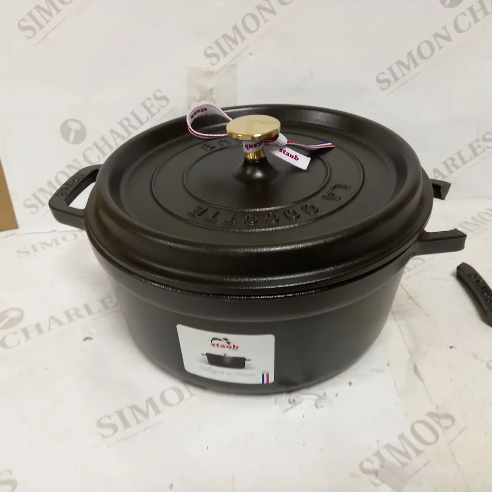 STAUB CAST IRON COOKING POT 