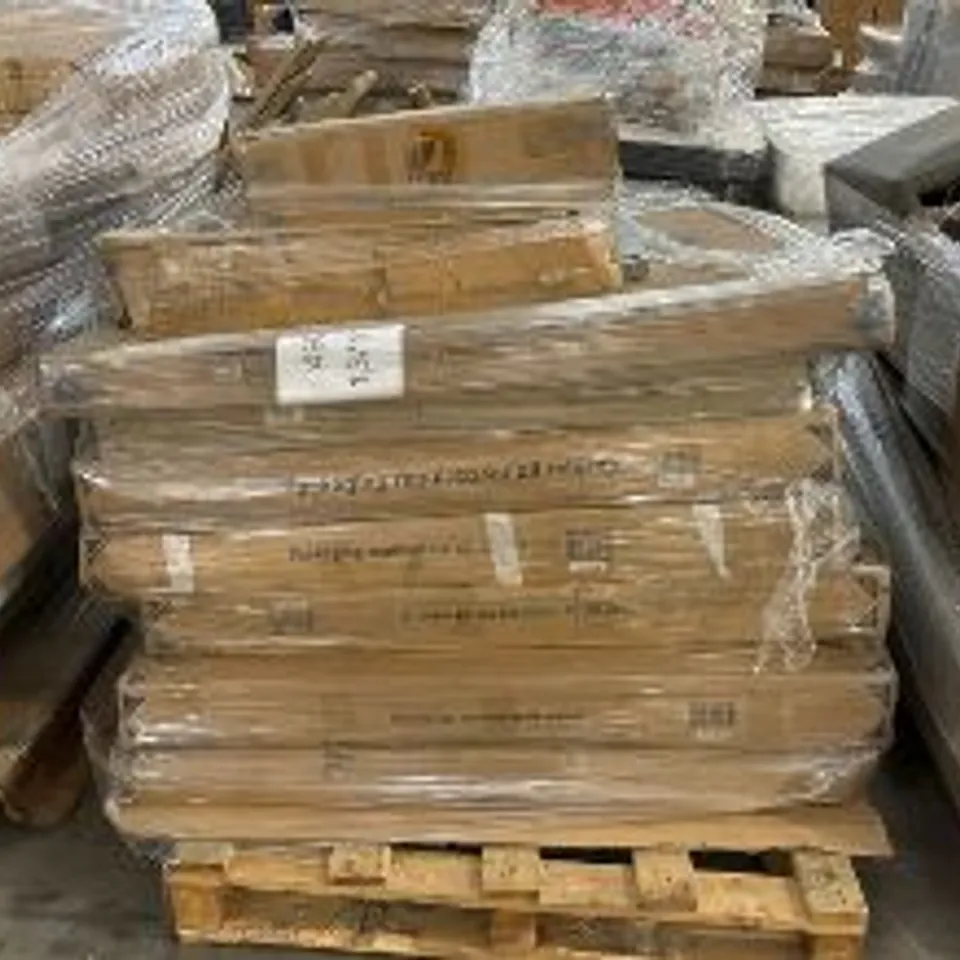 LARGE PALLET OF ASSORTED FURNITURE PARTS - MOSTLY HEADBOARDS 