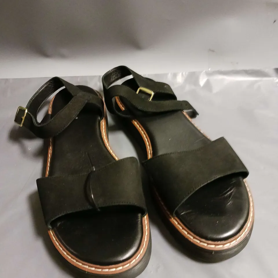 HUSH PUPPIES LADIES SANDALS BLACK SIZE 8