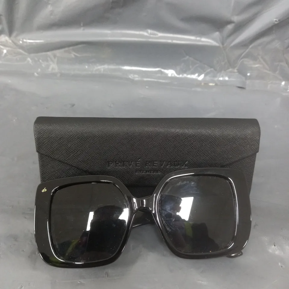 PRIVE REVAUX SO FAMOUS OVERSIZED ROUNDED SQUARE SUNGLASSES  RRP £35