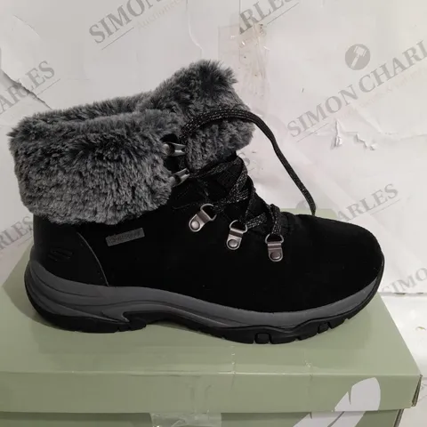 SKECHERS FAUX CUFF BOOTS, BLACK - SIZE 4