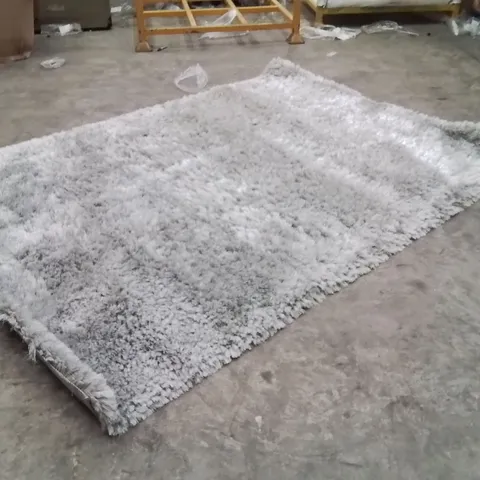 QUALITY DESIGNER AREA RUG - APPROXIMATELY 240X180CM