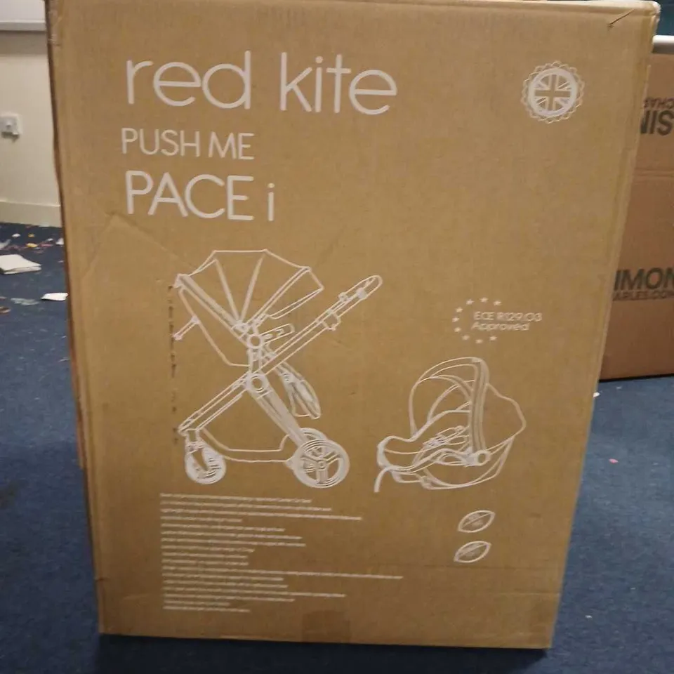 BOXED RED KITE PUSH ME PACE-I IN AMBER