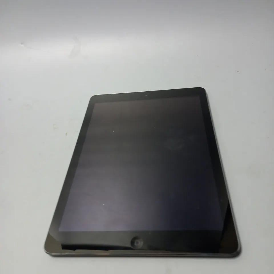 APPLE A1474 IPAD AIR 