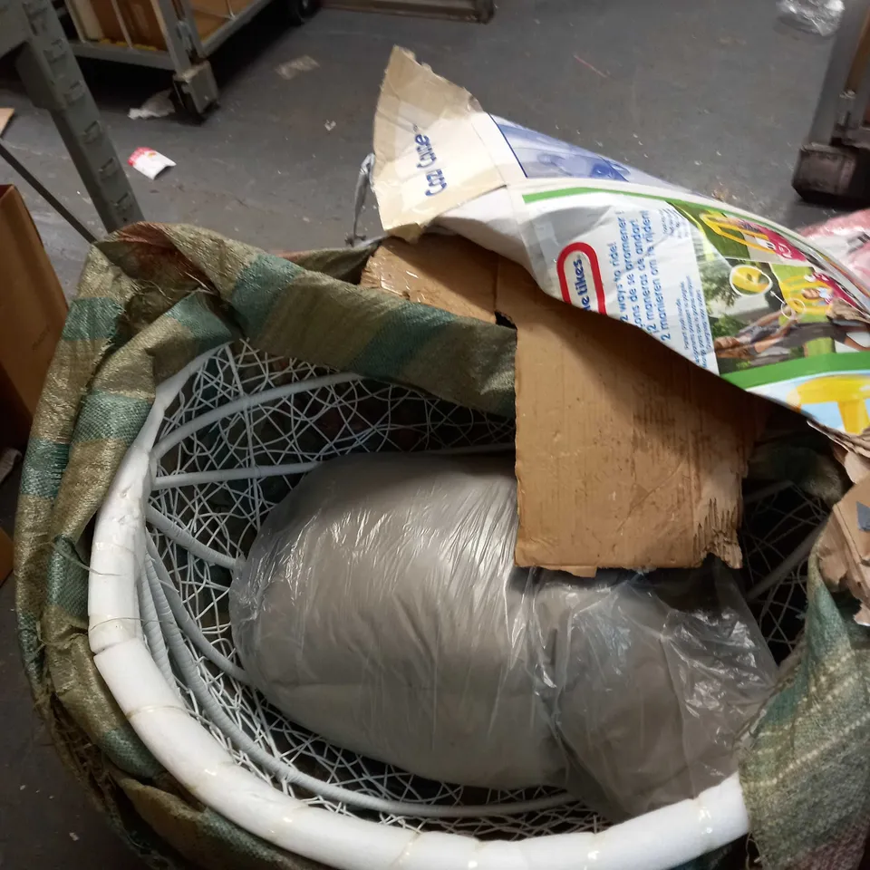 SWIGING GARDEN CHAIR COLLECTION ONLY