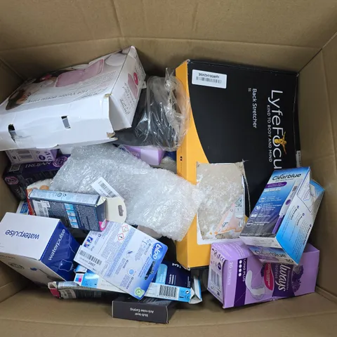 APPROXIMATELY 20 ASSORTED HOUSEHOLD ITEMS TO INCLUDE BACK STRETCHER, PINK ELECTRIC HOT WATER BOTTLE, WATER PULSE NASAL 300, ETC - COLLECTION ONLY