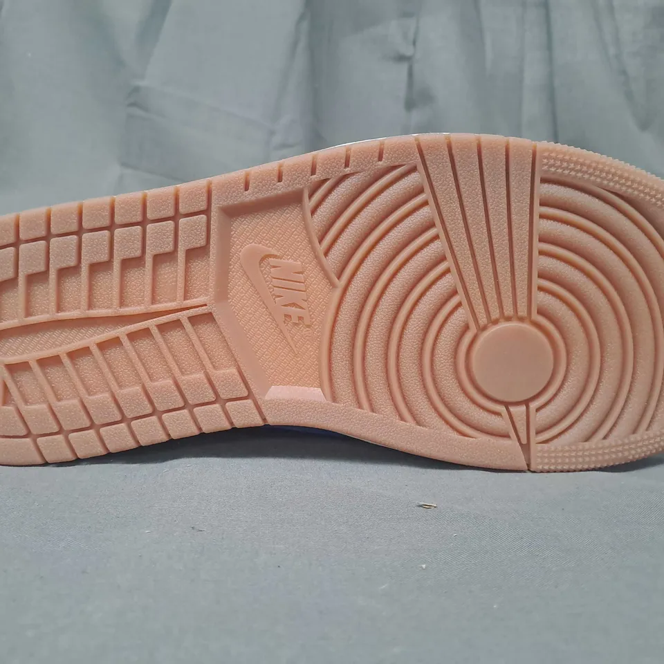 BOXED PAIR OF NIKE TRAVIS SCOTT AIR JORDAN SHOES IN YELLOW/GREY/BLUE UK SIZE 9