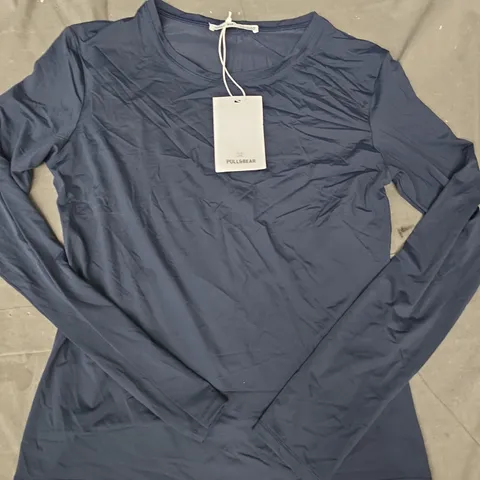 PULL & BEAR LONG SLEEVE TOP IN NAVY SIZE LARGE