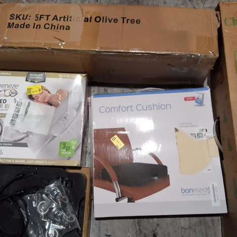 PALLET OF ASSORTED HOUSEHOLD ITEMS TO INCLUDE CEILING FAN LIGHT, 140CM WORKBENCH AND 5FT FAUX OLIVE TREE