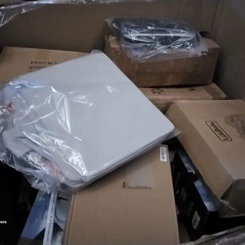 PALLET OF ASSORTED ITEMS INCLUDING IDOO AIR MATTRESS, GETFIT PREMIUM SINGLE AIR MATTRESS, GAZEBO MARQUEE WITH SIDES, LULUBELLE DRYING RACK, GETFIT PREMIUM KING AIR MATTRESS, WEIGHTED BLANKET 