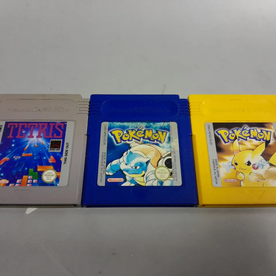 3 X ASSORTED GAMEBOY VIDEO GAMES TO INCLUDE POKEMON YELLOW, POKEMON BLUE & TETRIS 