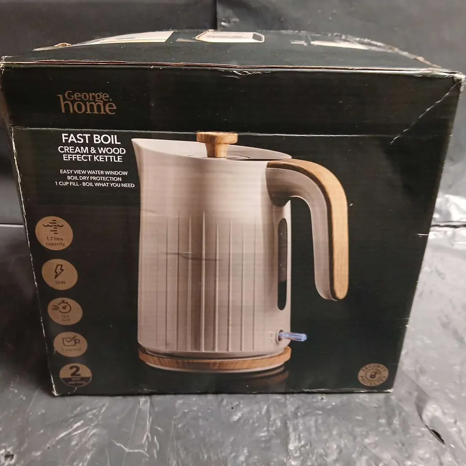 FAST BOIL CREAM & WOOD EFFECT KETTLE – BOXED