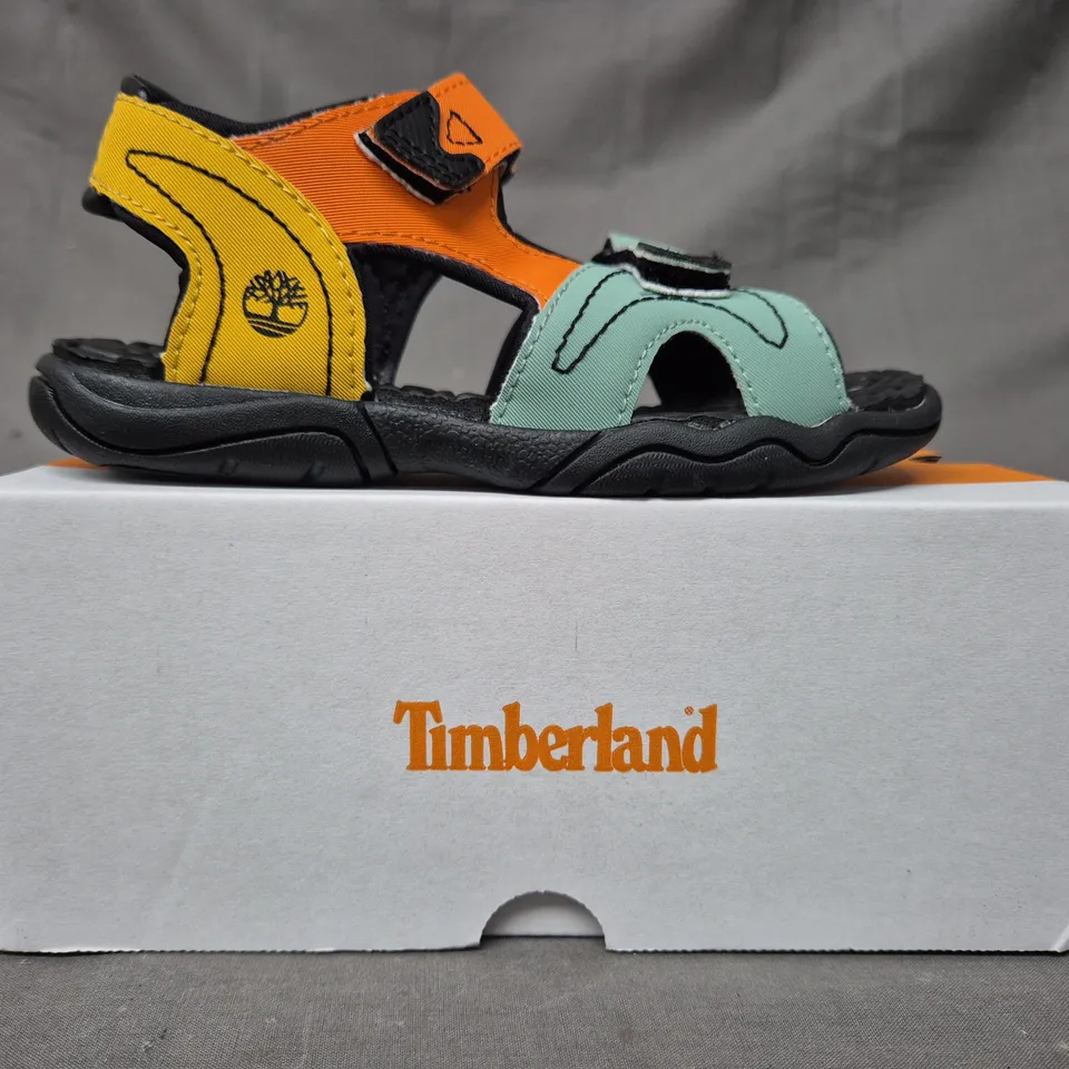 BOXED PAIR OF TIMBERLAND KID'S ADVENTURE SEEKER BACKSTRAP SANDALS IN ORANGE/MULTI UK SIZE 11