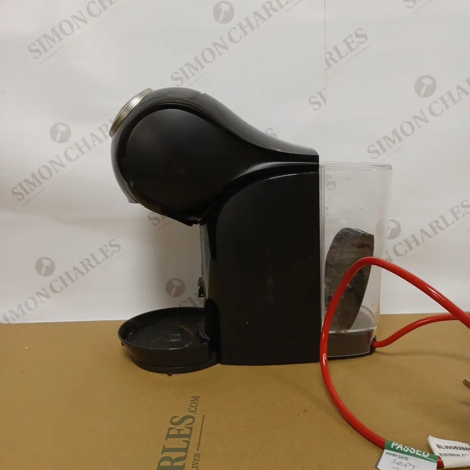 NESCAFE DOLCE GUSTO GENIO PLUS COFFEE MACHINE