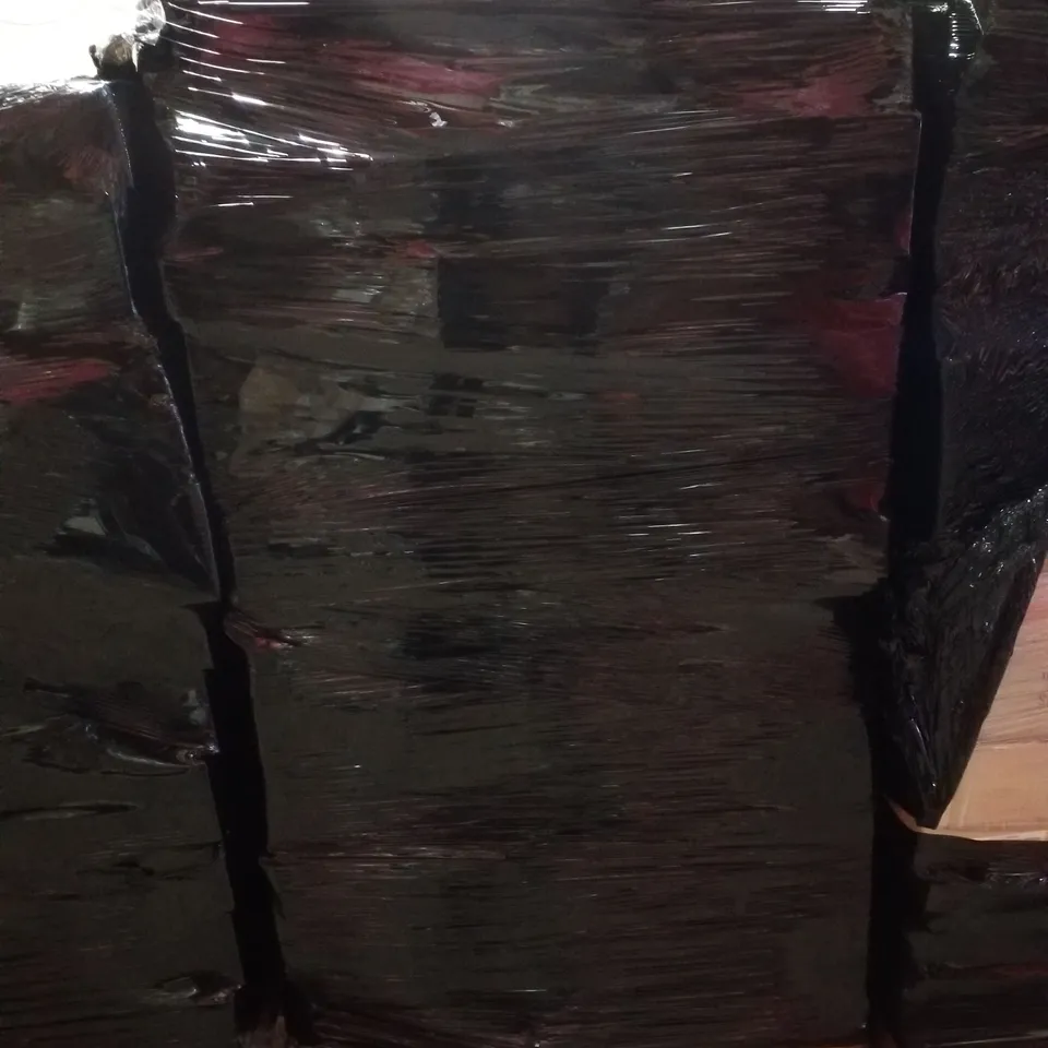 PALLET CONTAINING LARGE QUANTITY OF ASSORTED GREETINGS CARDS