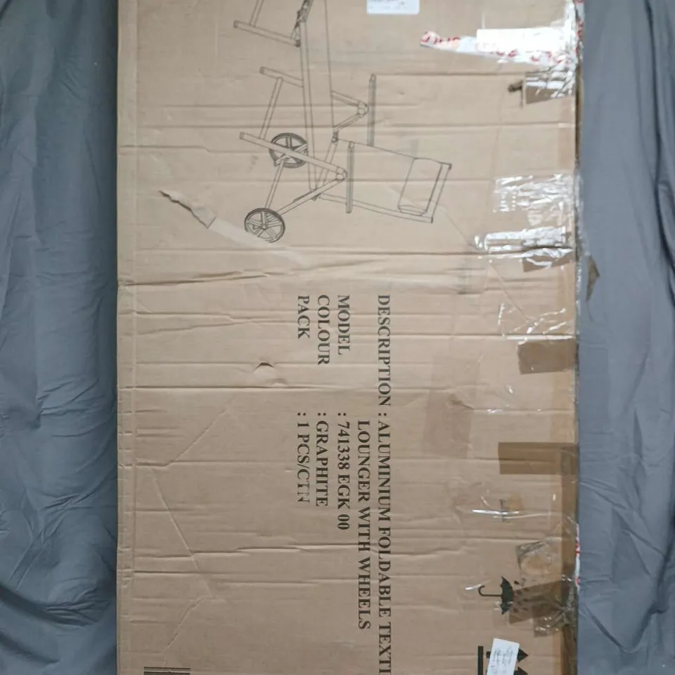 OUTLET INNOVATORS FOLDING RECLINING LOUNGER CHAIR