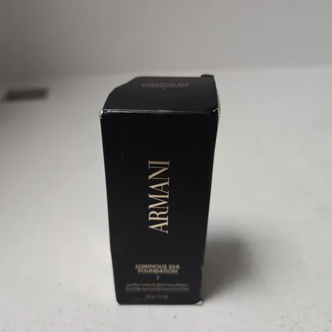 ARMANI LUMINOUS SILK FOUNDATION – BOXED - 30ML