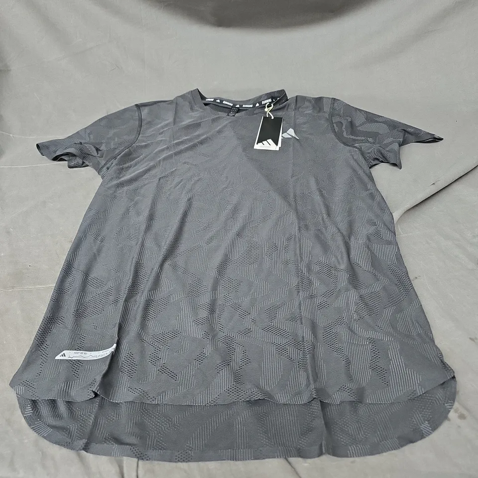 ADIDAS RUNNING ULTIMATE ENGINEERED TEE IN BLACK SIZE M