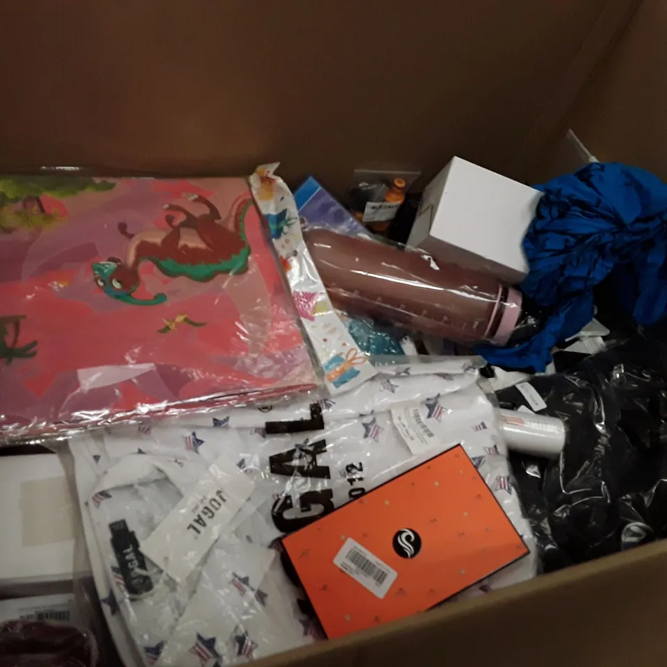 PALLET OF 6 BOXES CONTAINING ASSORTED PRODUCTS INCLUDING HAIR DRYER, SPEAKER CABLE, PHONE CASE, CAKE DECORATING KIT, SNORKLING KIT, FAIRY SPONGE