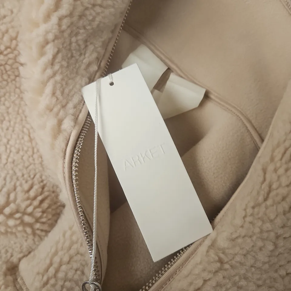 ARKET ZIP LONG SLEEVE FLEECE IN IVORY - EU SMALL