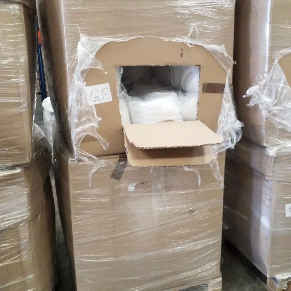 PALLET OF 2 BOXES EACH CONTAINING ASSORTED BEDDING 