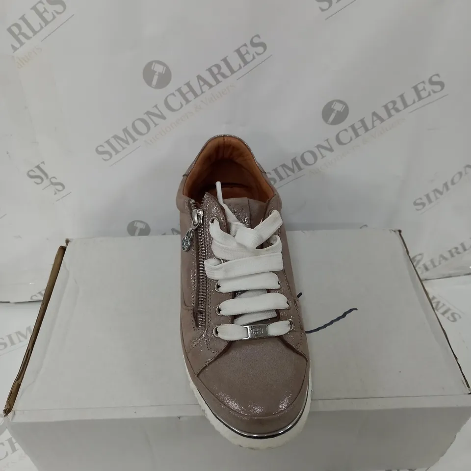 BOXED PAIR OF MODA IN PELLE ARIELA TRAINER TAUPE SIZE 6