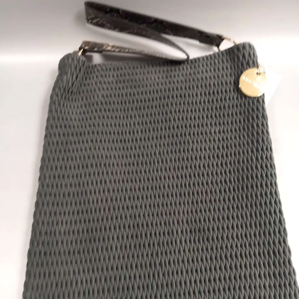 BRAND NEW BROWN PEPPER HANDBAGS ALEX MAX GREY TOTE BAG