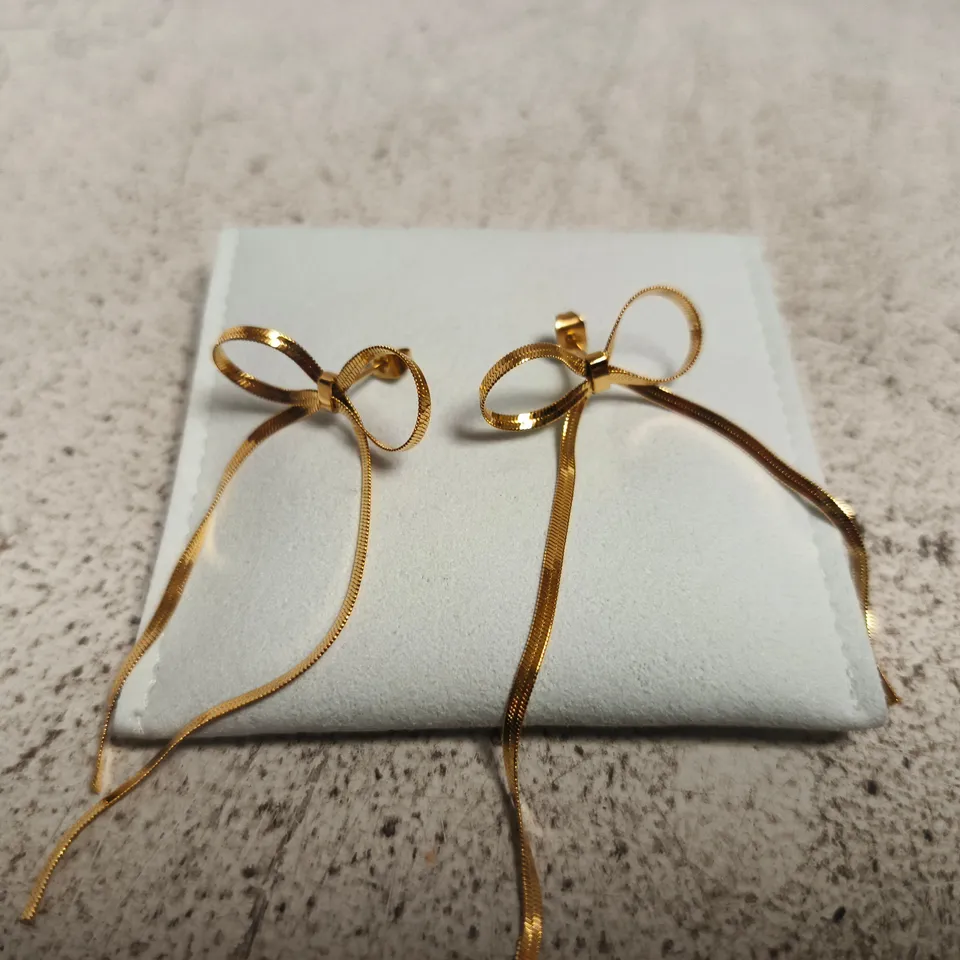 D.LOUISE GOLD-TONE RIBBON BOW EARRINGS