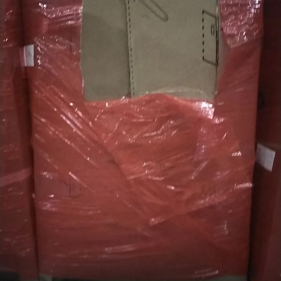 PALLET OF ASSORTED ITEMS INCLUDING; TURNTABLE