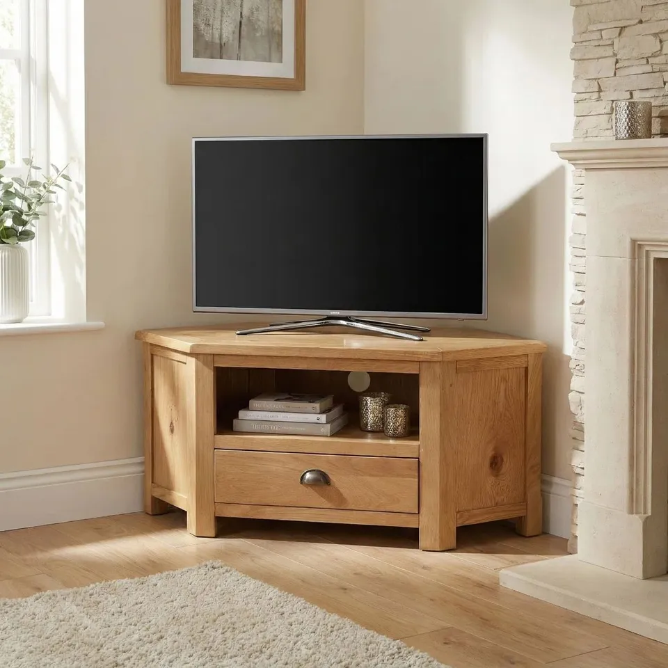 BOXED RACQUEL TV STAND FOR TV'S UP TO 43"