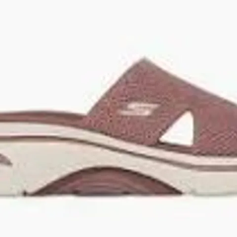 BOXED PAIR OF SKECHERS GO WALK ARCH FIT 2.0 SANDAL - UK SIZE 4