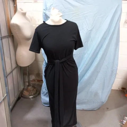 IN THE STYLE MATERNITY RIBBED BELTED MIDI DRESS - BLACK, UK 10 (EU 38)