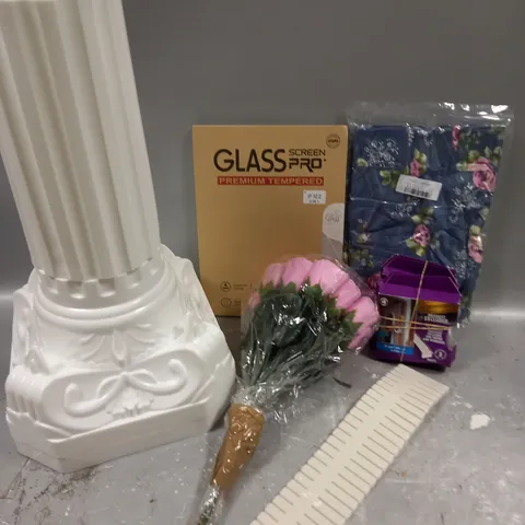 APPROXIMATELY 15 ASSORTED HOUSEHOLD PRODUCTS TO INCLUDE DECORATIVE PLASTIC PILLAR, SCREEN PROTECTOR, FAUX FLOWERS ETC 