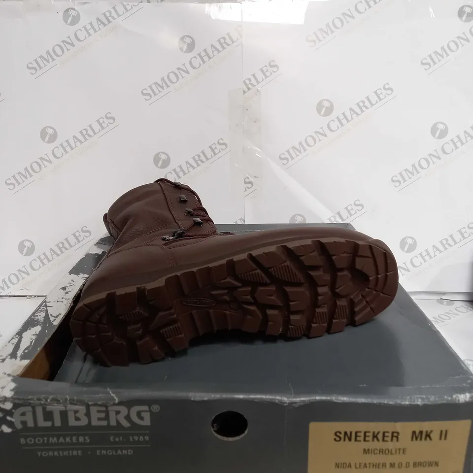 BOXED ALTBERG BOOTMAKER SNEEKER MK II MICROLITE - SIZE 7