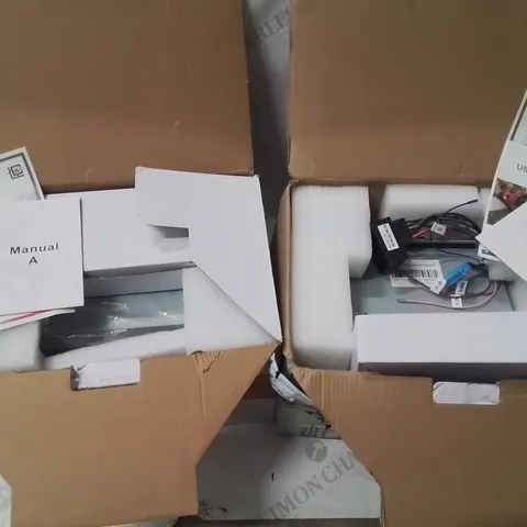 LARGE BOX CONTAINING APPROXIMATELY 5 ASSORTED CAR MULTIMEDIA SYSTEM INTERFACES // MODELS VARY