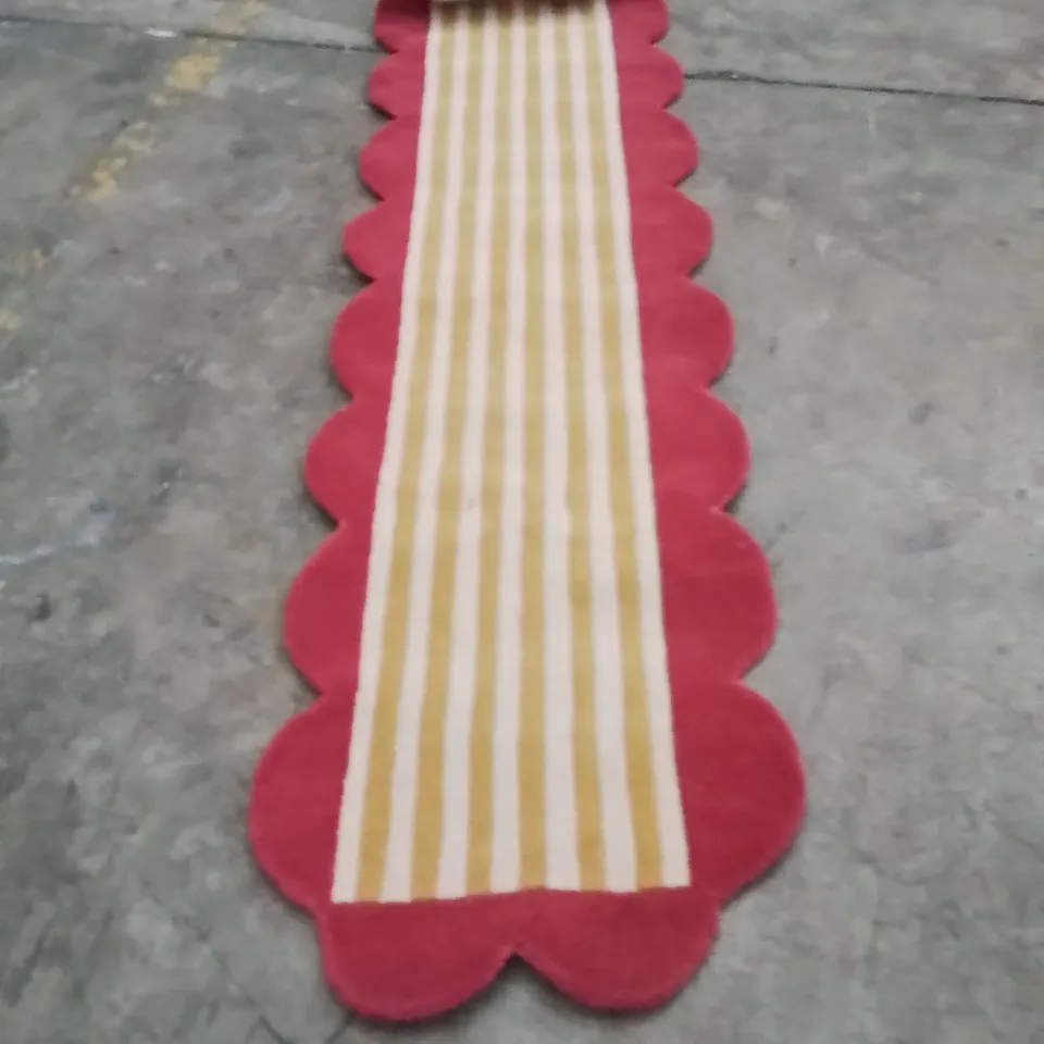 QUALITY DESIGNER AREA RUG - APPROXIMATELY 230X70CM