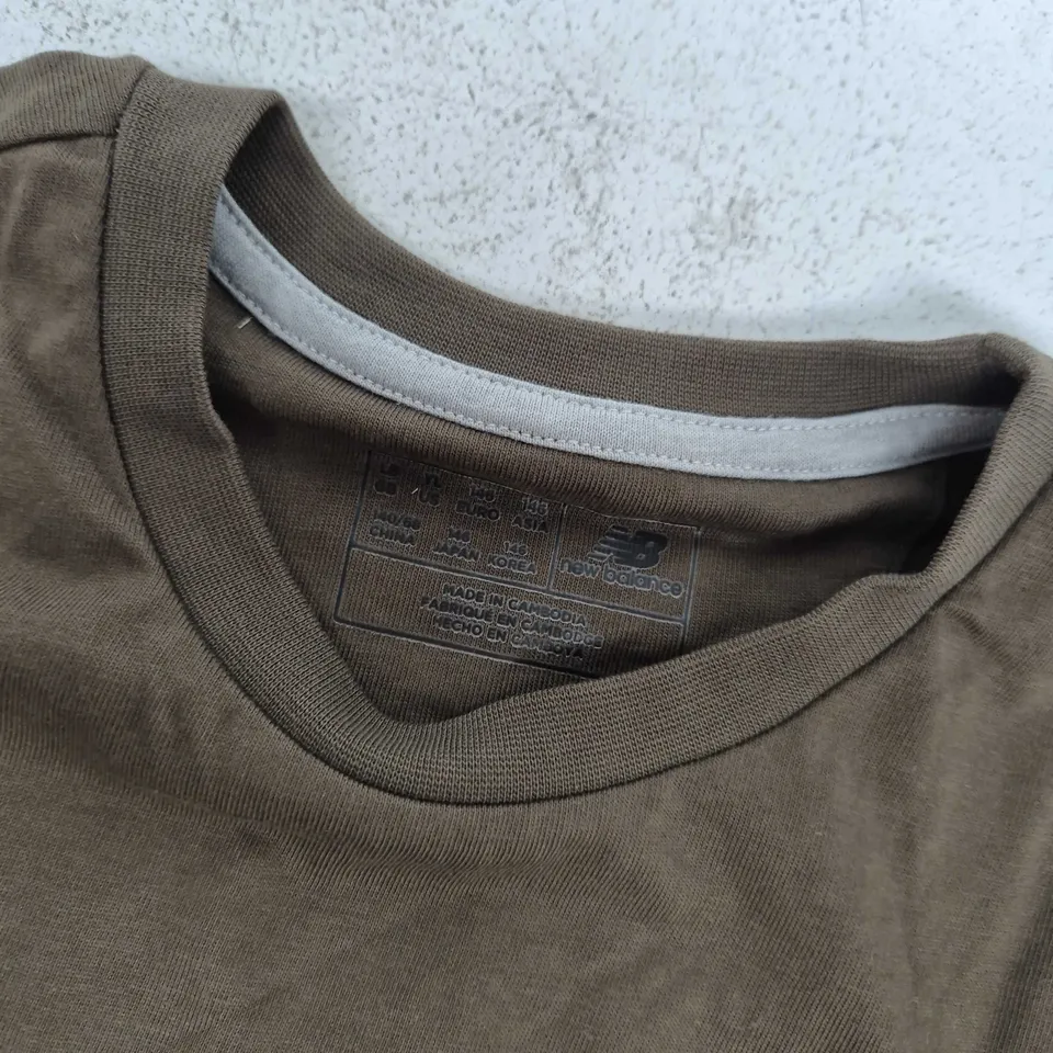 NEW BALANCE LIVERPOOL KIDS CXXV TEE IN GREEN - LB