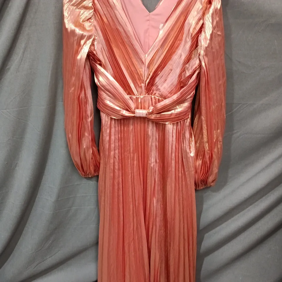 OASIS METALLIC V NECK PLEATED MIDI DRESS IN ROSE GOLD – UK 8