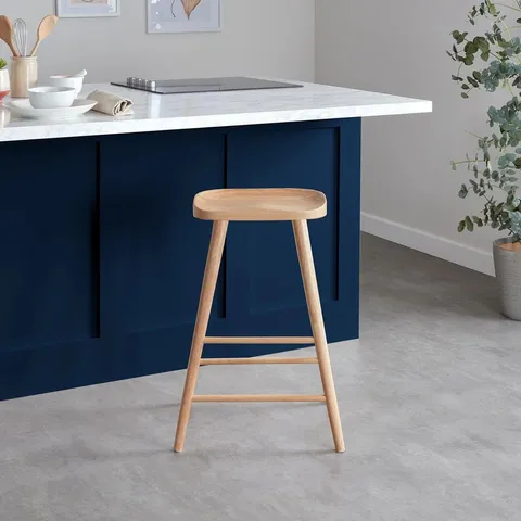 BOXED LAURA JAMES SILVESTER BACKLESS BAR STOOL CLASSIC (1BOX)