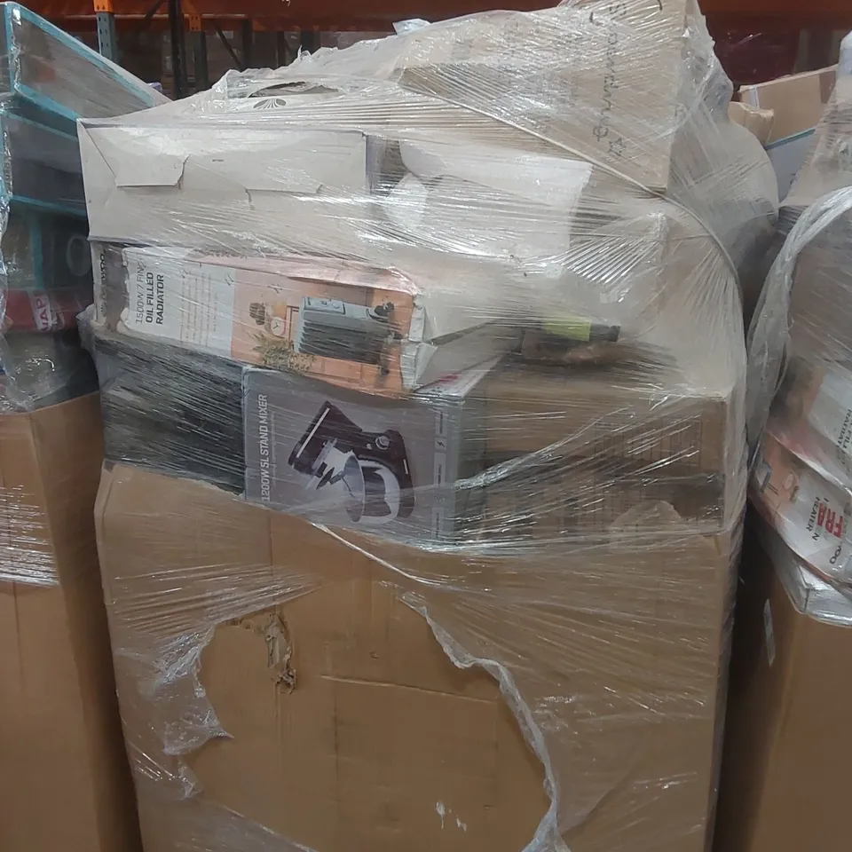 PALLET CONTAINING A VERY LARGE QUANTITY OF ASSORTED ELECTRIC ITEMS INCLUDING: DAEWOO 1500W OIL FILLED RADIATOR, 1200W 5L STAND MIXER ECT