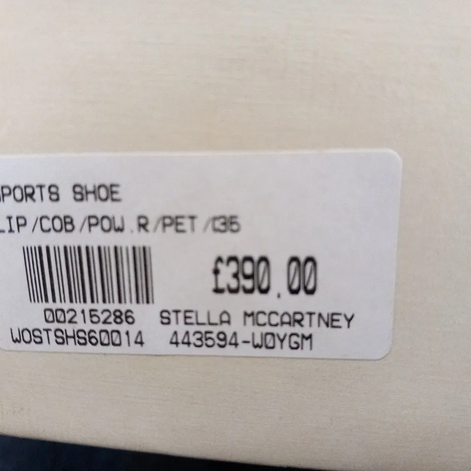 BOXED PAIR OF STELLA MCCARTNEY SPORTS SHOE SIZE 35
