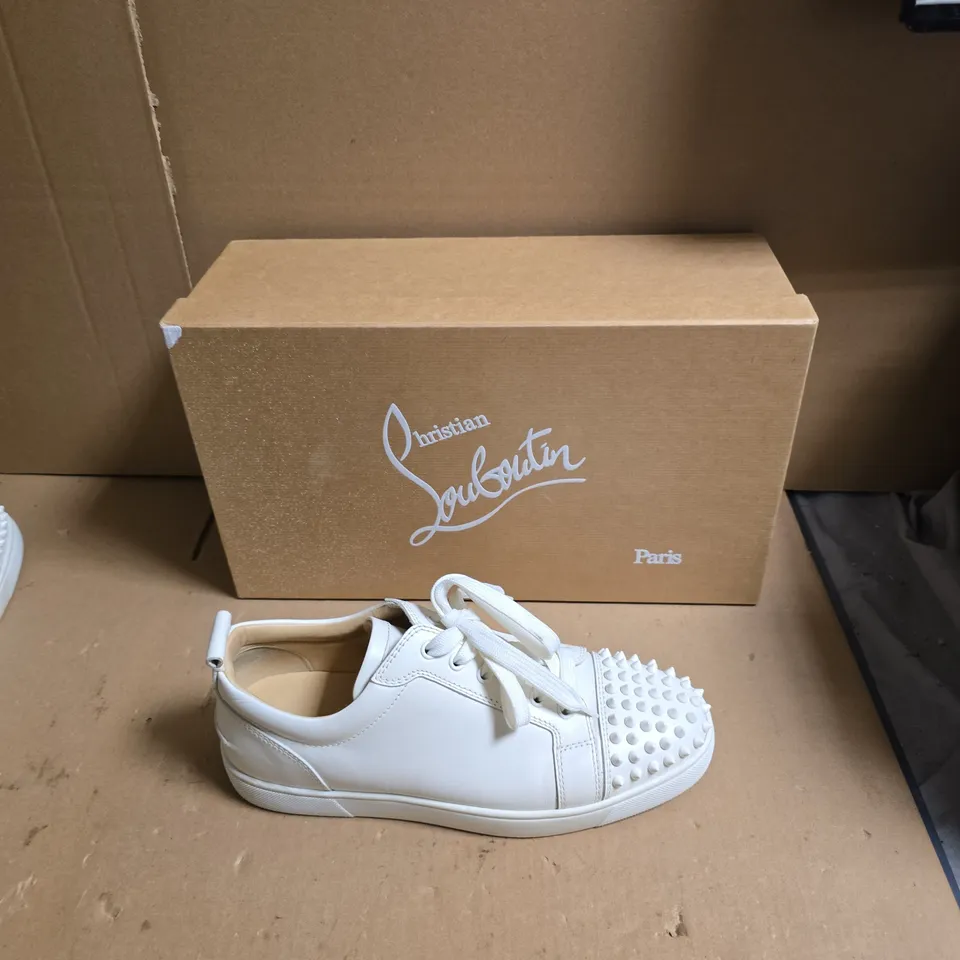 CHRISTIAN LOUBOUTIN WHITE LEATHER SNEAKERS WITH STUDDED TOE - EUR SIZE 41 