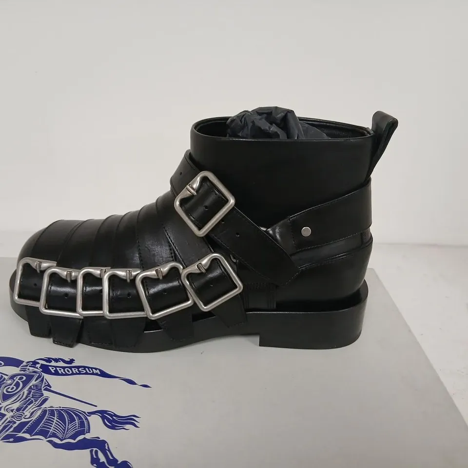 BURBERRY LEATHER BOOTS WITH BUCKLES – MEN'S, UK 6.5 (EU 40)