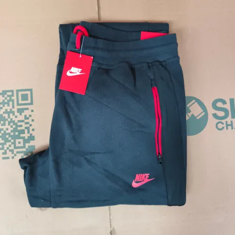 NIKE SWEATPANTS IN BLACK/RED SIZE XL